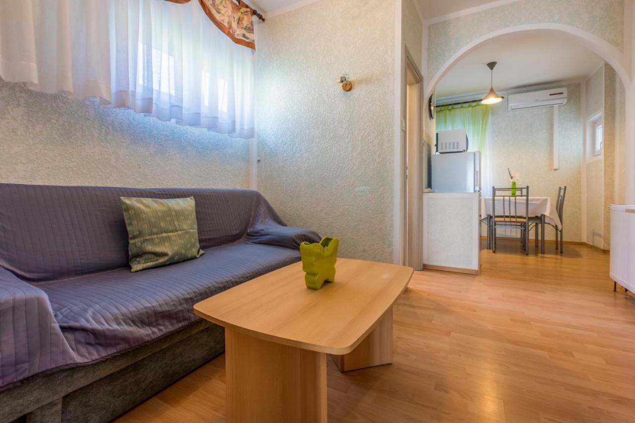 Apartments With A Parking Space Crikvenica - 5478 Esterno foto